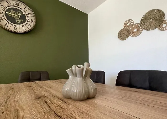 Bord Du Canal 134 Terrasse شقة مُلووز